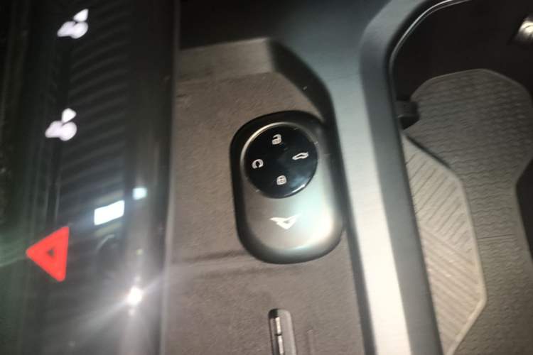 Used Cowin Kunlun 2025 Kunlun iHD 150km LXC Star Selection Edition Interior 1