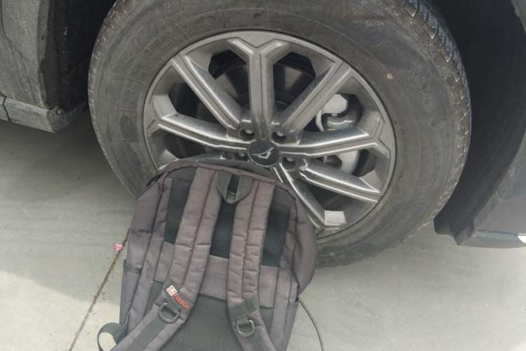 Used Cowin Kunlun 2025 1.5T Plateau Edition 5 Seats Right Front Wheel Hub