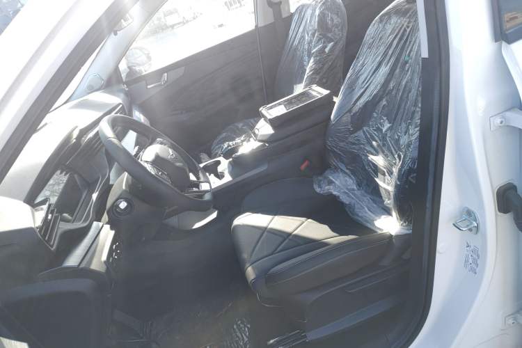 Used Cowin Kunlun 2025 1.5T Peak Edition 5 Seats Left Front Seat