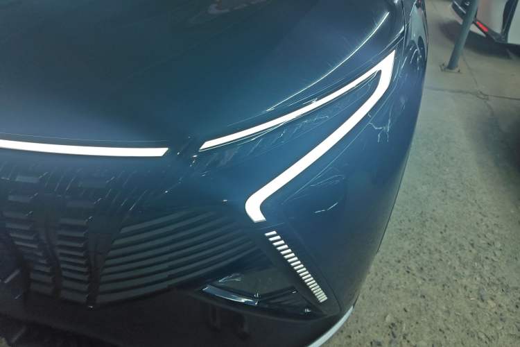 Used Cowin Kunlun 2026 Model Kunlun iHD 201km Mountain Peak Edition Left Front Headlight