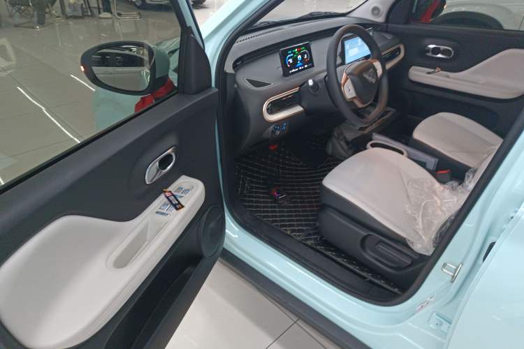 Used Cowin October 2026 Model Mate 305km Guoxuan Surfing Waves Edition Driver Seat
