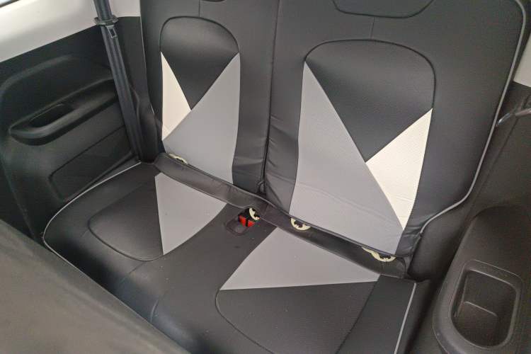 Used Cowin October 2023 201km Wave Rider Edition Left Rear Seat