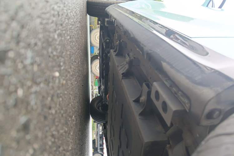 Used Cowin October 2023 201km Wave Rider Edition Left Side Sill