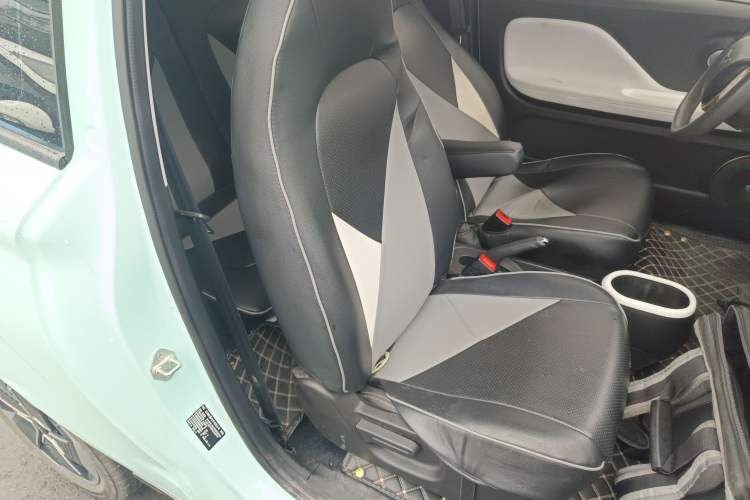 Used Cowin October 2023 201km Wave Rider Edition Right Front Seat