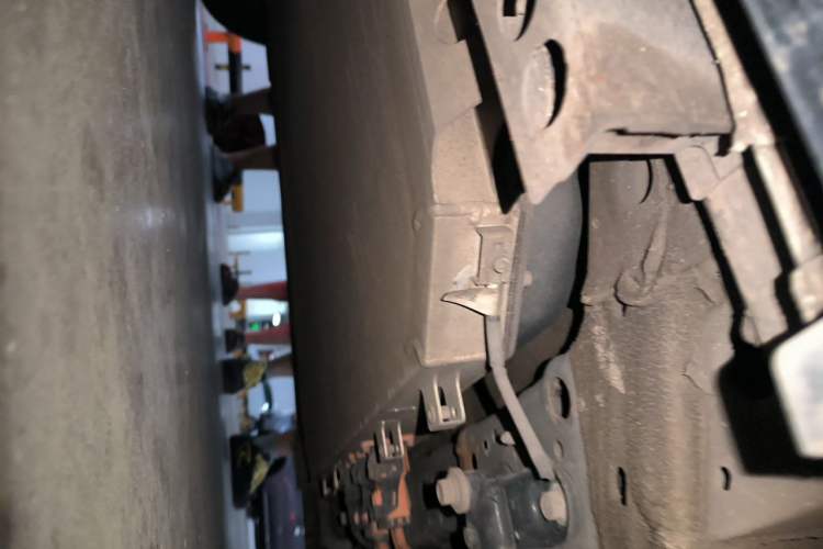 Used Cowin October 2023 301km Zhi Feng Edition Chassis Front Right