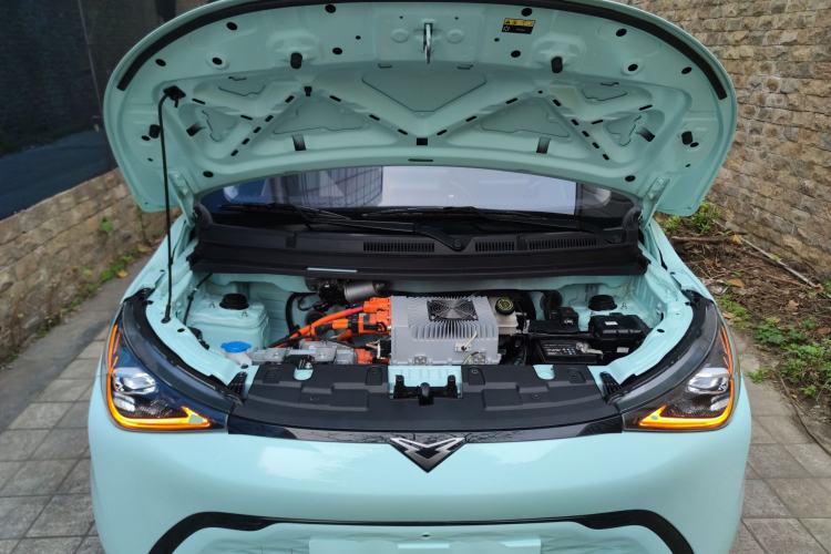 Used Cowin October 2023 201km Wave Rider Edition Engine Bay