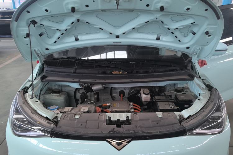 Used Cowin October 2023 201km Wave Rider Edition Engine Bay