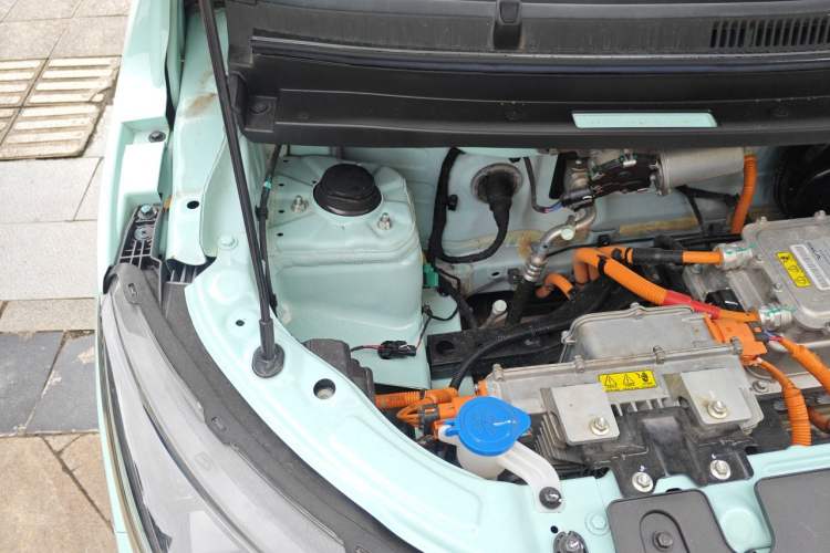 Used Cowin October 2023 201km Wave Rider Edition Engine Bay Right