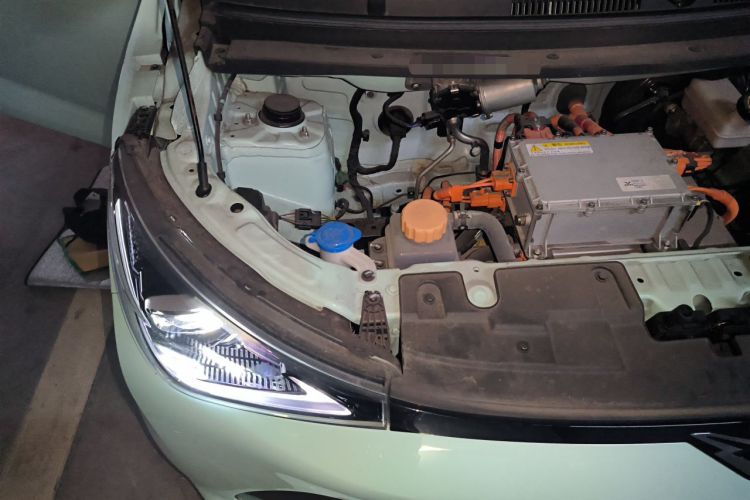 Used Cowin October 2023 301km Zhi Feng Edition Engine Bay Right