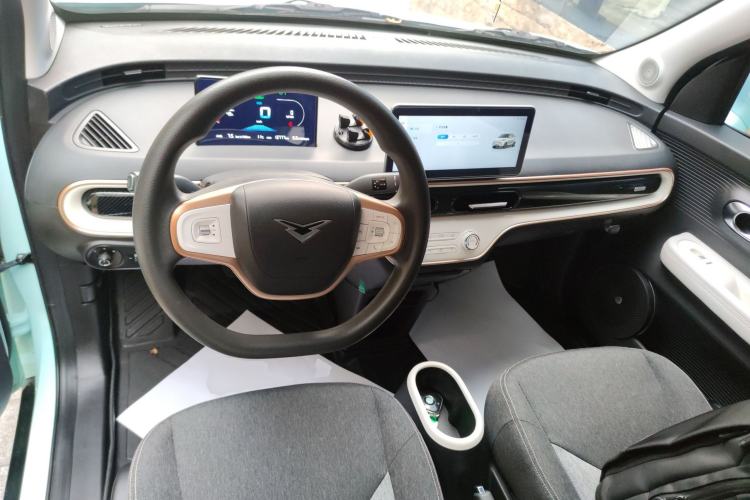 Used Cowin October 2023 201km Wave Rider Edition Interior 2