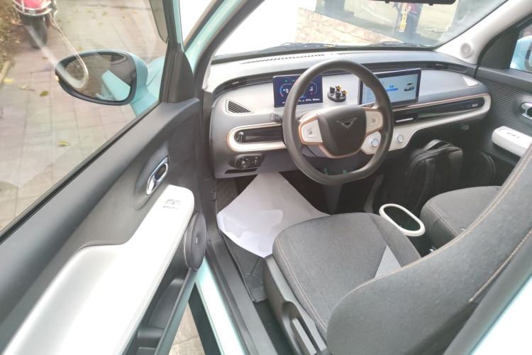 Used Cowin October 2023 201km Wave Rider Edition Interior 3