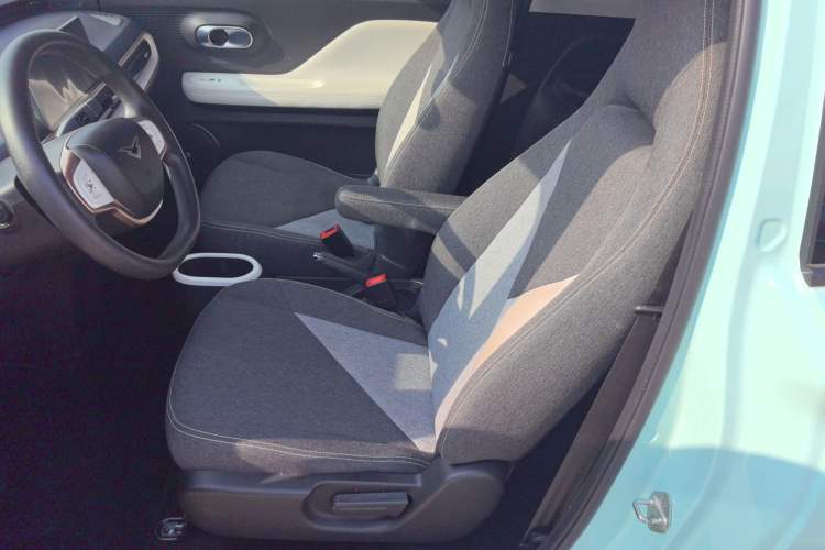 Used Cowin October 2023 201km Wave Rider Edition Left Front Seat