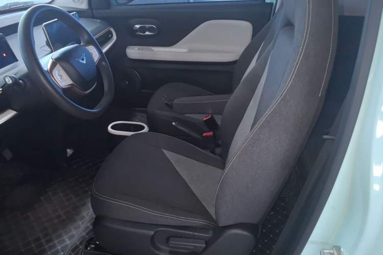 Used Cowin October 2023 201km Wave Rider Edition Left Front Seat