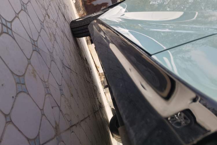 Used Cowin October 2023 201km Wave Rider Edition Left Side Sill