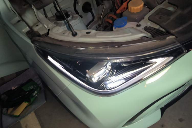 Used Cowin October 2023 301km Zhi Feng Edition Right Front Headlight