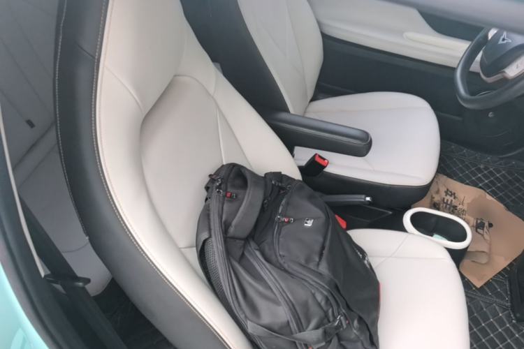 Used Cowin October 2023 201km Wave Rider Edition Right Front Seat