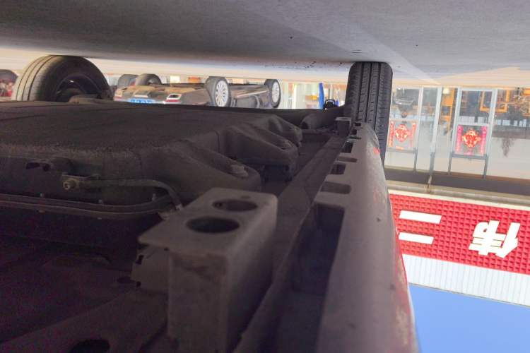 Used Cowin October 2023 201km Wave Rider Edition Right Side Sill
