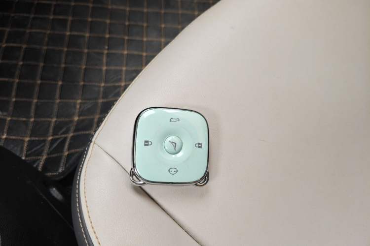 Used Cowin October 2023 201km Wave Rider Edition Vehicle Key