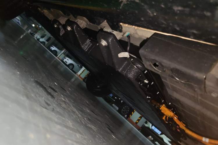 Used Cowin October 2023 201km Wave Rider Edition Chassis Front Right