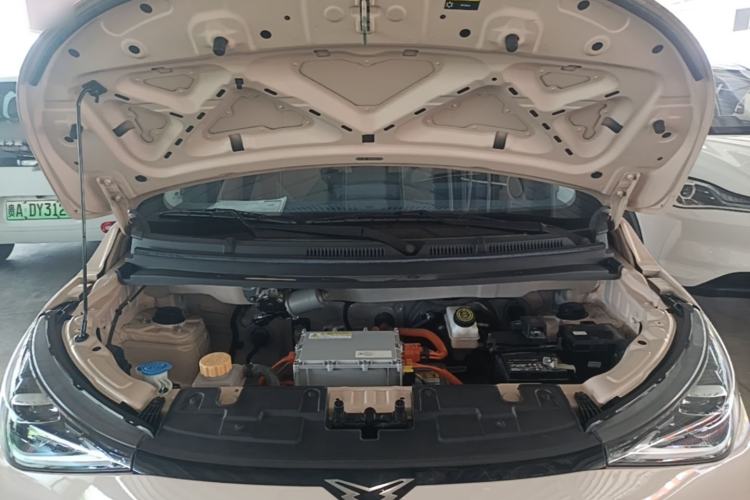 Used Cowin October 2023 301km Zhi Feng Edition Engine Bay