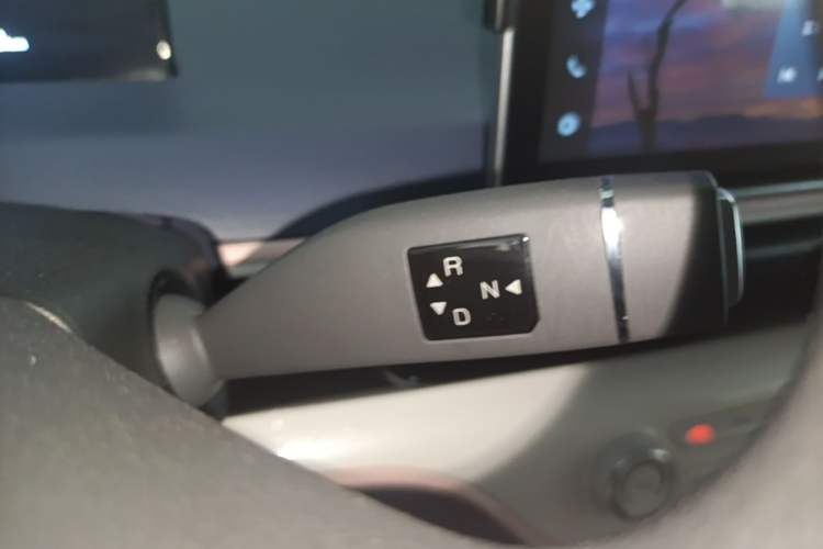 Used Cowin October 2023 301km Zhi Feng Edition Gear Lever