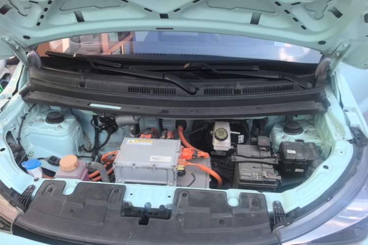 Used Cowin October 2023 301km Zhi Feng Edition Engine Bay