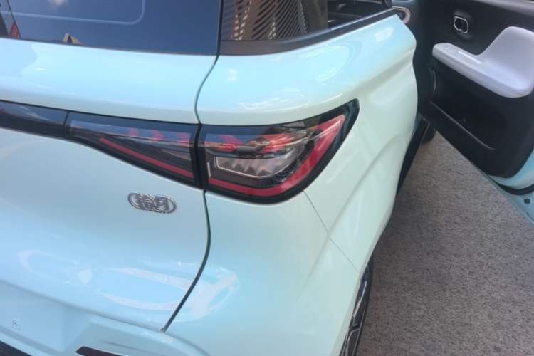 Used Cowin October 2023 301km Zhi Feng Edition Right Rear Taillight