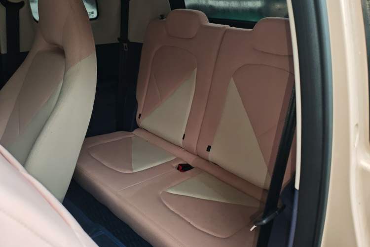 Used Cowin October 2023 201km Wave Rider Edition Left Rear Seat