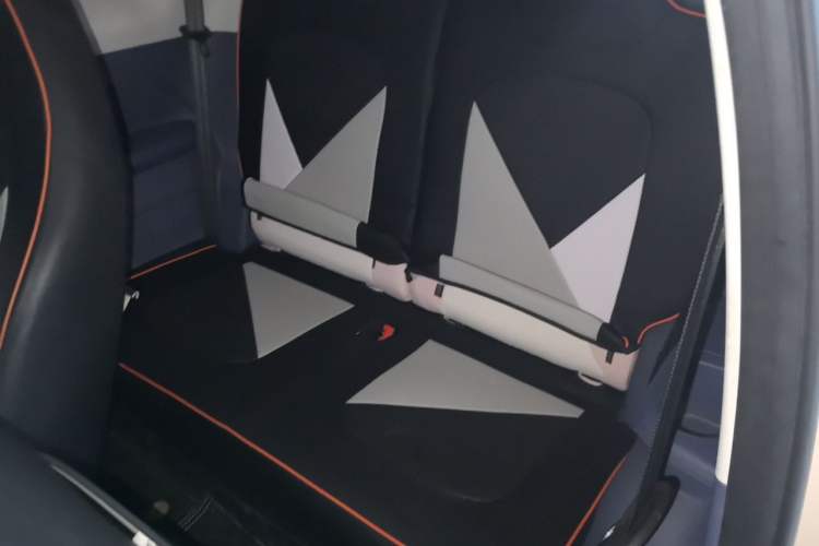 Used Cowin October 2023 201km Wave Rider Edition Left Rear Seat