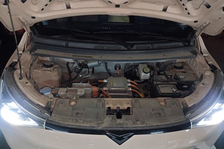 Used Cowin October 2023 201km Wave Rider Edition Engine Bay