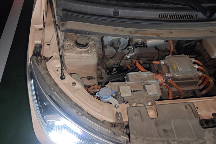 Used Cowin October 2023 201km Wave Rider Edition Engine Bay Right