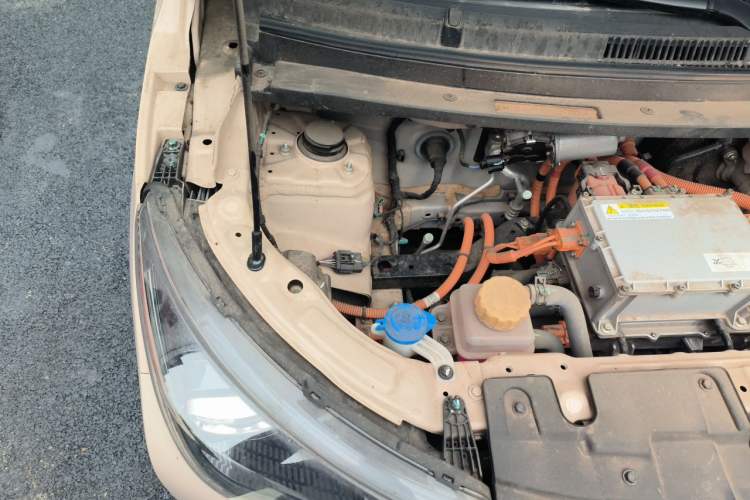Used Cowin October 2023 301km Zhi Feng Edition Engine Bay Right