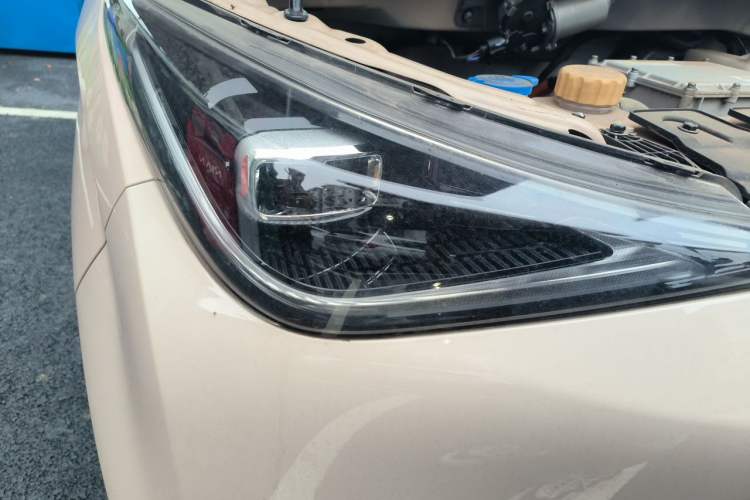 Used Cowin October 2023 301km Zhi Feng Edition Right Front Headlight