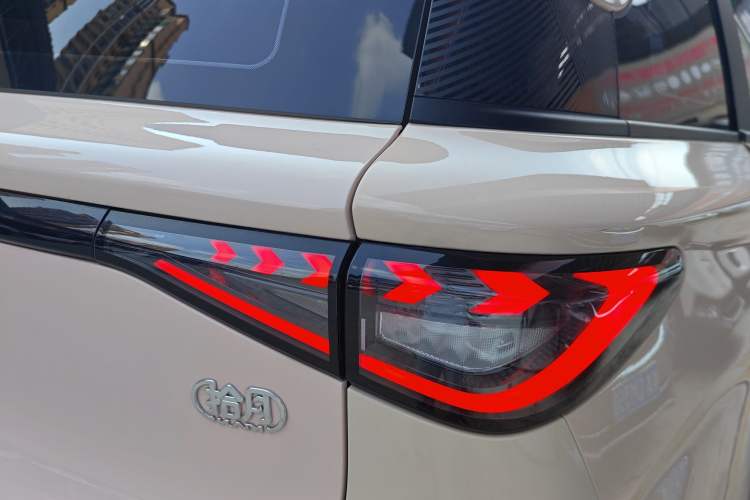 Used Cowin October 2023 301km Zhi Feng Edition Right Rear Taillight