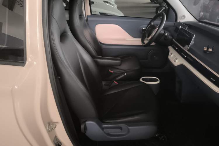 Used Cowin October 2023 201km Wave Rider Edition Right Front Seat