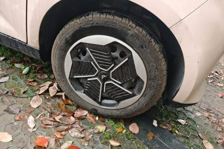 Used Cowin October 2023 201km Wave Rider Edition Right Front Wheel Hub
