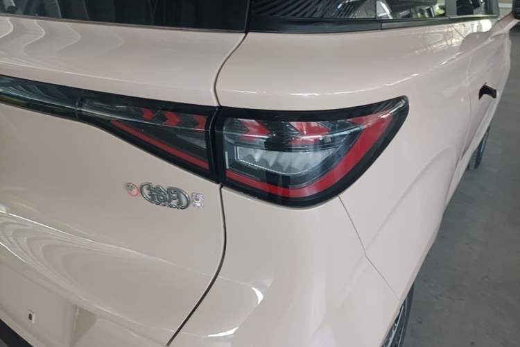 Used Cowin October 2023 301km Zhi Feng Edition Right Rear Taillight