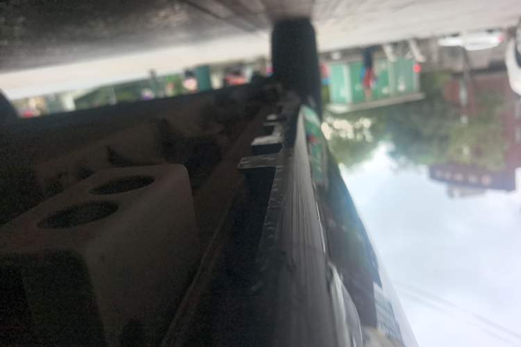 Used Cowin October 2023 201km Wave Rider Edition Right Side Sill