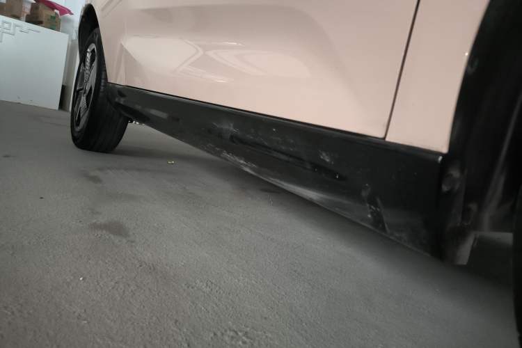Used Cowin October 2023 201km Wave Rider Edition Right Side Sill