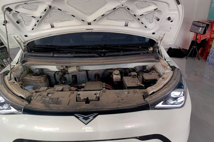 Used Cowin October 2023 201km Wave Rider Edition Engine Bay