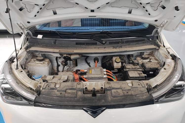 Used Cowin October 2023 201km Wave Rider Edition Engine Bay