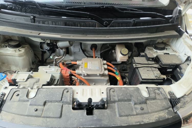 Used Cowin October 2023 201km Wave Rider Edition Engine Bay