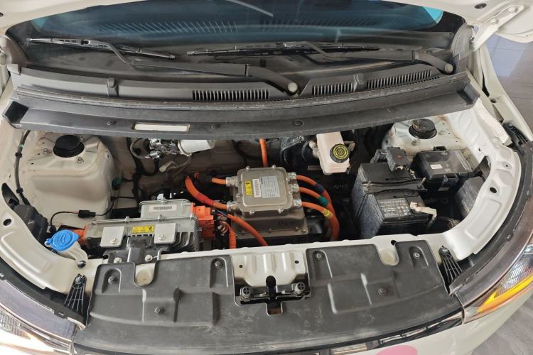 Used Cowin October 2023 201km Wave Rider Edition Engine Bay
