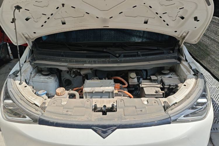 Used Cowin October 2023 301km Zhi Feng Edition Engine Bay