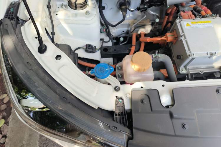 Used Cowin October 2023 301km Zhi Feng Edition Engine Bay Right