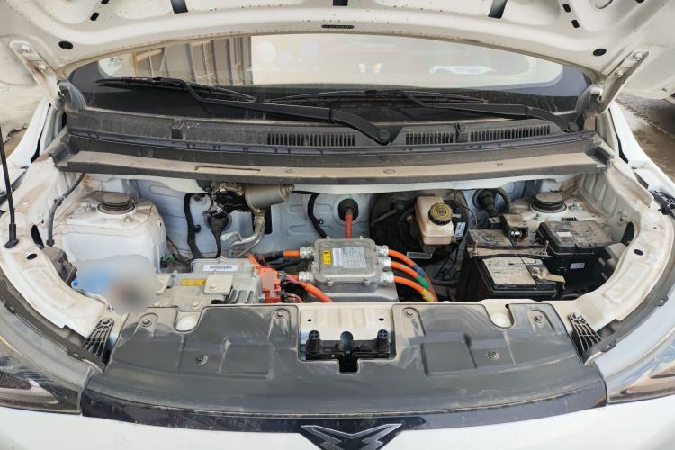 Used Cowin October 2023 201km Wave Rider Edition Engine Bay