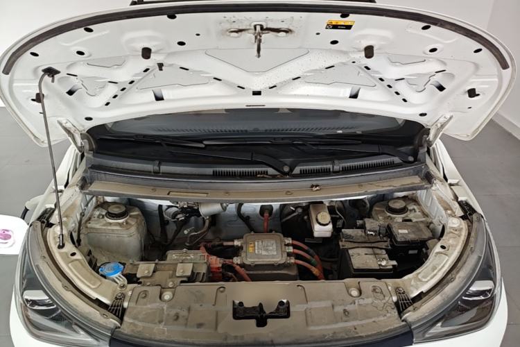 Used Cowin October 2023 201km Wave Rider Edition Engine Bay