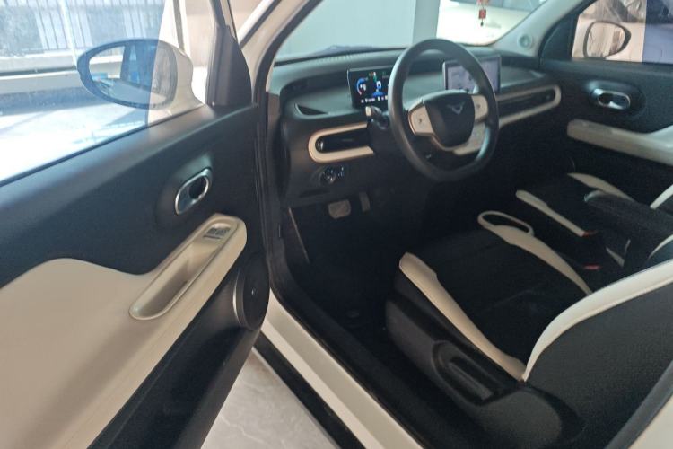 Used Cowin October 2023 201km Wave Rider Edition Interior 3