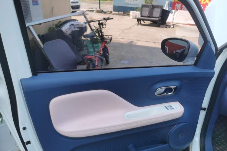 Used Cowin October 2023 201km Wave Rider Edition Left Front Door Interior