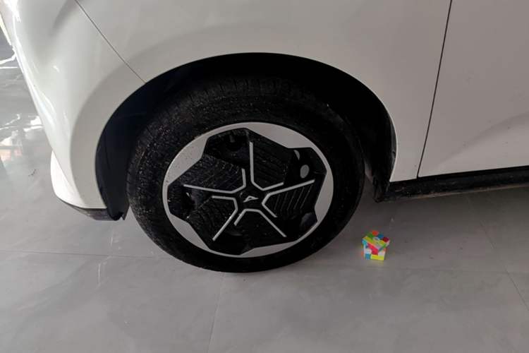 Used Cowin October 2023 201km Wave Rider Edition Left Front Wheel Hub